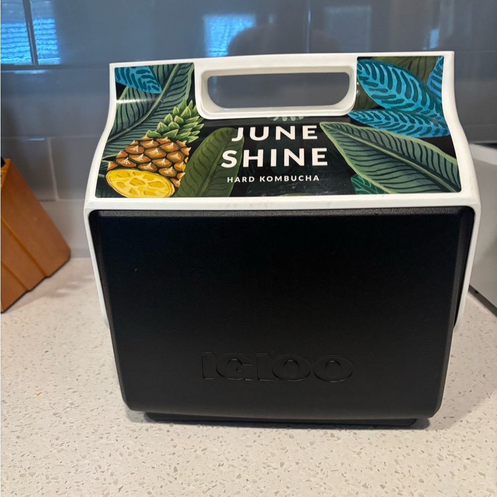 Igloo JuneShine Little Playmate 7 Qt Cooler